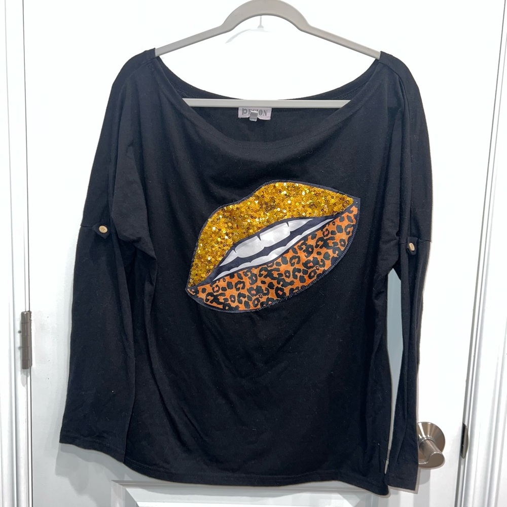 Pesion Woman’s Sequin Lip Black Off Shoulder Top Size Medium